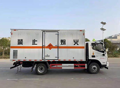 罗平爆破器材运输车